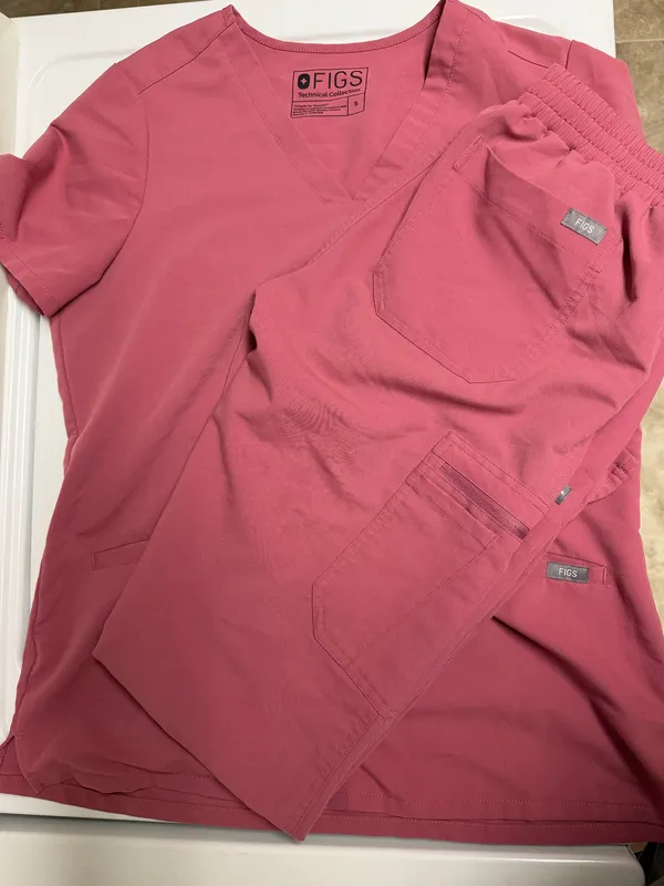 FIGS Scrubs - Image 2