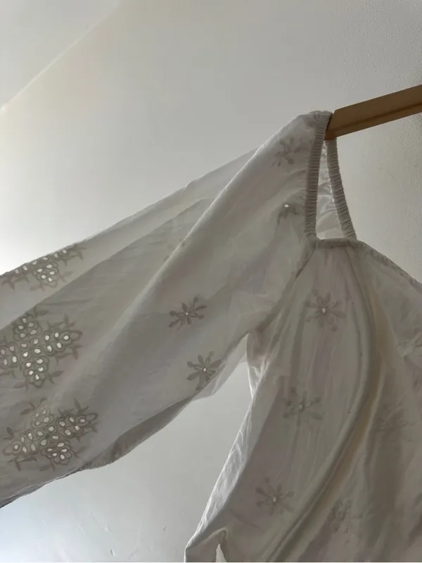 Free People White Eyelet Off Shoulder Milkmaid Peasant Crop Top Boho - Image 7