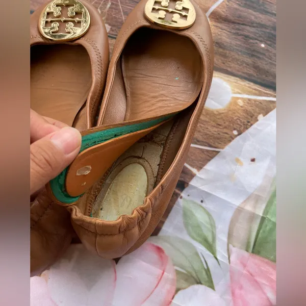 Tory Burch Tan Gold Flats - Image 9