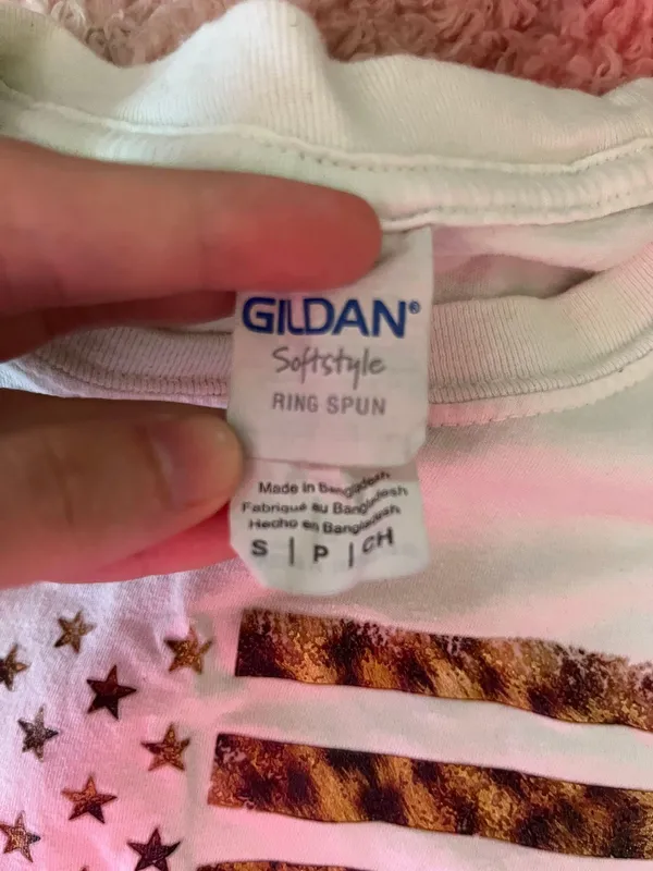 Gildan Cheetah Flag Shirt - Image 2