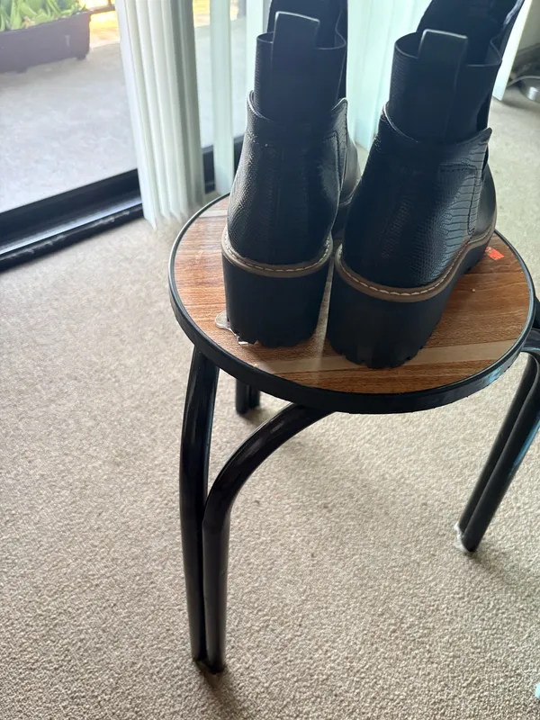 Women’s leather ankle chunky heel boots - Image 3