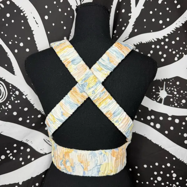 Abercrombie & Fitch White Floral V-Neck Crop Cami with Yellow & Blue Blooms - Image 3