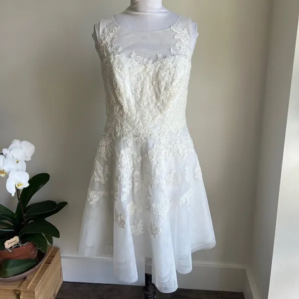 Decode 1.8 by David's Bridal Sweetheart Wedding Dress White Women's Size 2 - Image 2