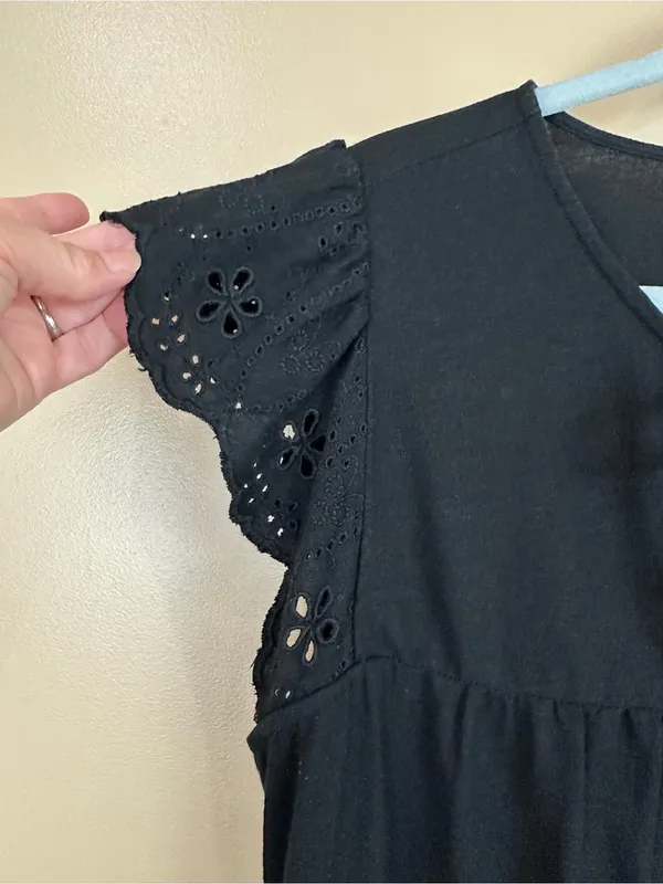 Old Navy Black Linen Blend Eyelet Lace Flutter Sleeve Empire Swing Dress Large - Image 2