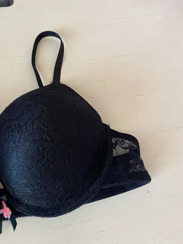 Playboy Y2k vintage Intimates black lace bra with pink bunny charm - Image 5