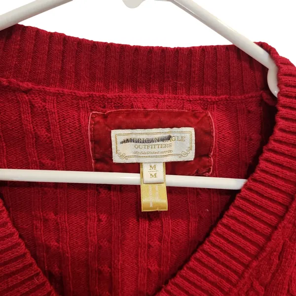 American Eagle Outfitters Classic Cable Knit Pullover V-Neck Sweater Red Medium - Image 6