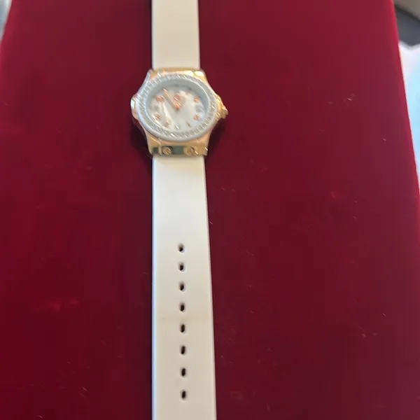 Vintage White Gossip Ladies Watch with Diamond Accents - Image 4