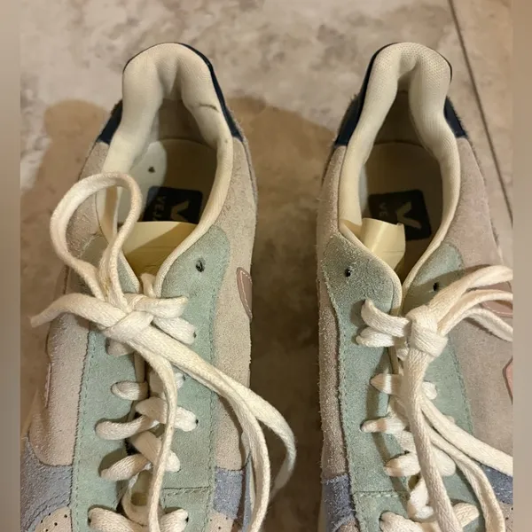 VEJA V-10 Multicolor Natural Babe Sneakers - Image 9