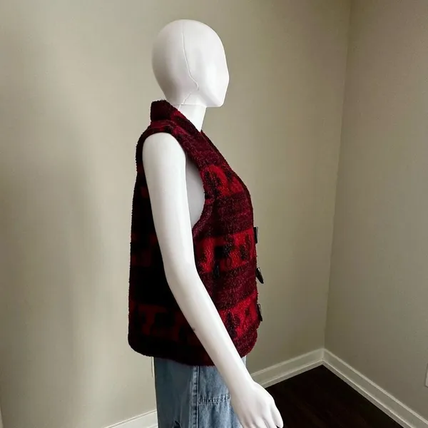 Vintage Woolrich CabinCore Red + Black Winter Print Fleece Vest Toggle Closure - Image 5