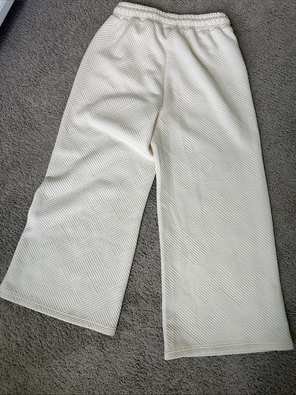 See and Be Seen Cream Wide-Leg Quilted Knit Pants - Image 6