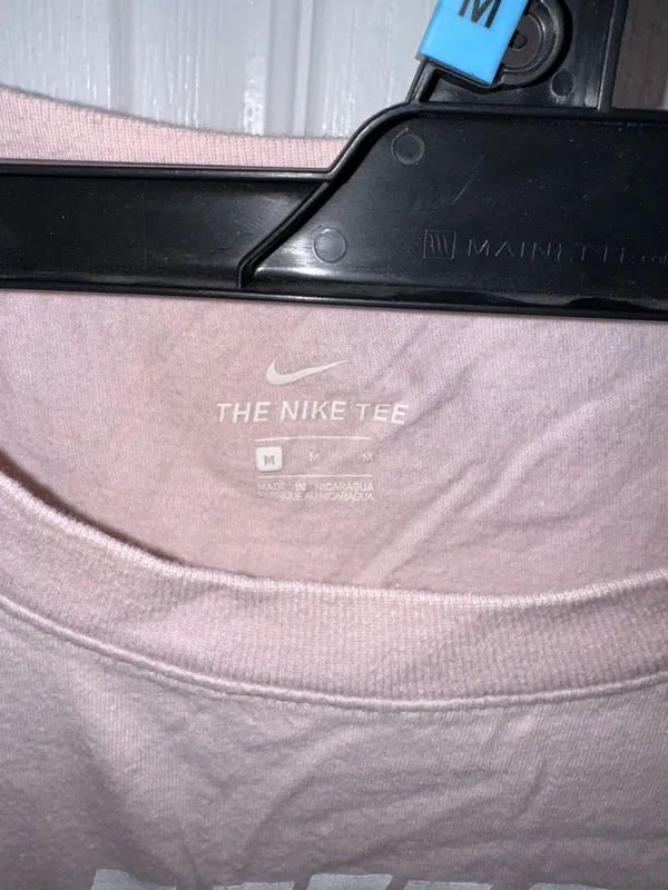 Pink Nike air t shirt size medium - Image 2