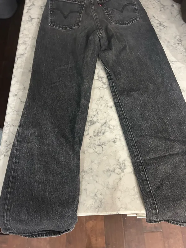 Black Levi’s - Image 4