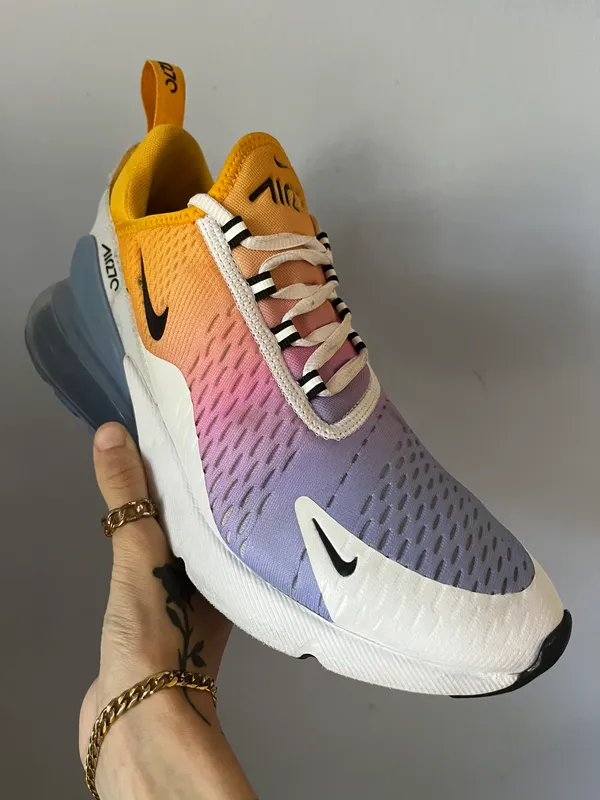 Nike Wmns Air Max 270 ‘University Gold’ - Image 2
