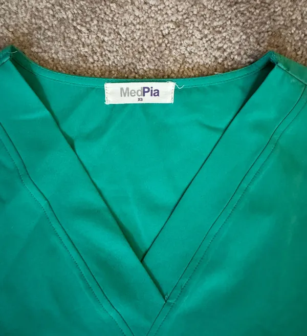 Scrub Set Green Size XS - Image 3