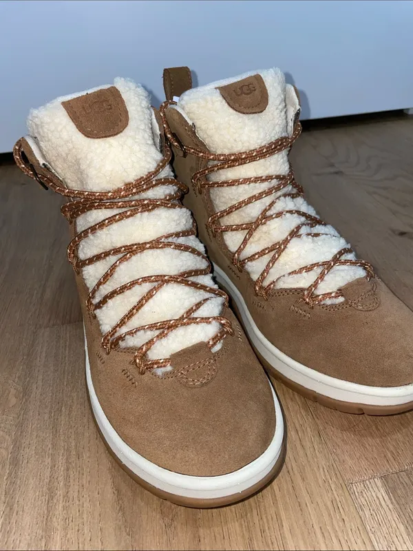 UGG Lakesider Heritage Chestnut Suede Shearling Lace-Up Ankle Boot Size 10 NWOB - Image 3