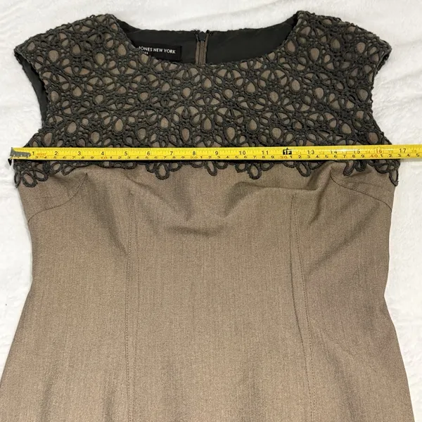 Jones New‎ York Dress Womens 4 Taupe Brown Crochet Lace Yoke Sheath Cap Sleeve - Image 8