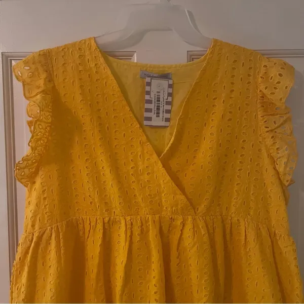 Women’s Yellow Eyelet V-Neck Mini Dress - Image 4