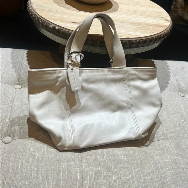 Coach White Leather Shoulder/ Mini Tote Bag No B 8P-4133 - Image 8