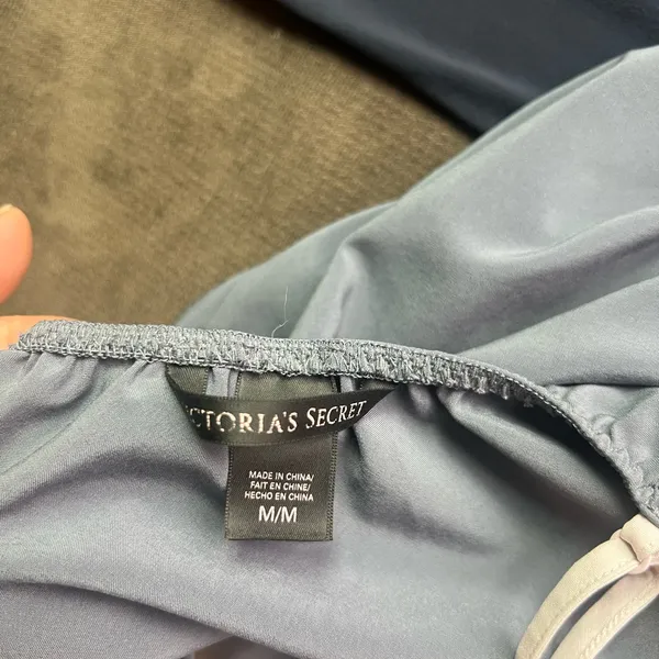 Victoria's Secret Gray and White Chemise - Image 4