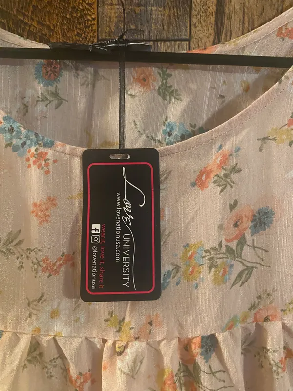 Love University NWT women's short sleeve blouse - Image 5