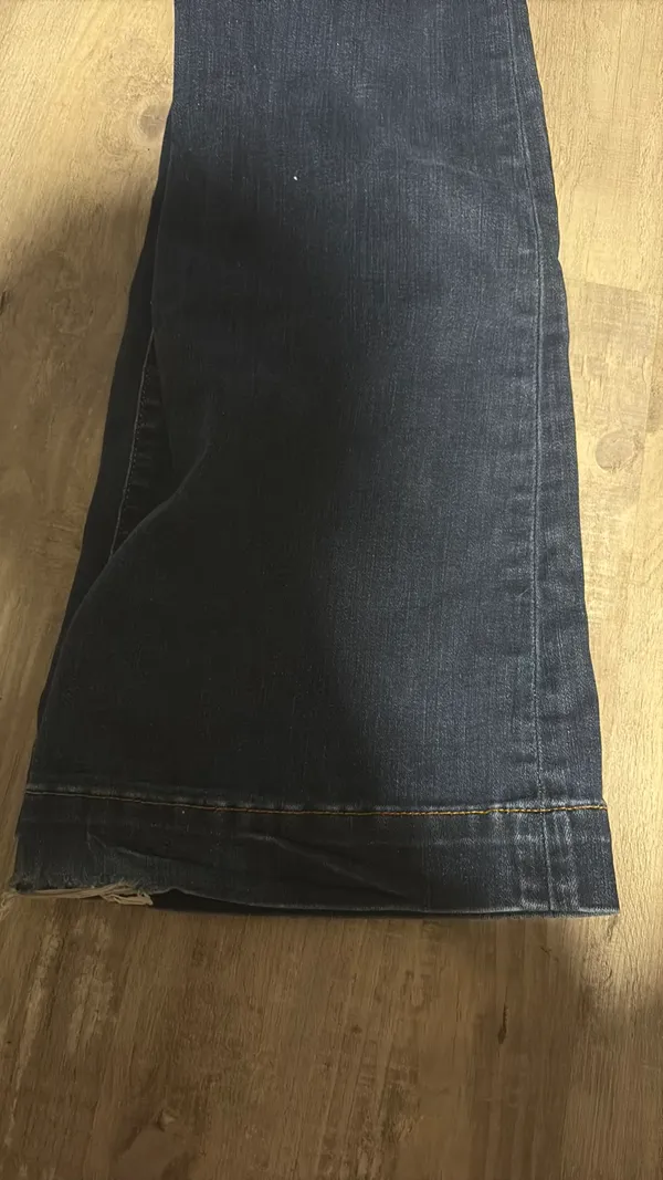7 For All Mankind - Image 6