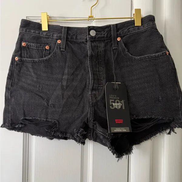 NWT Levi 501 Cut Off Shorts - Image 4