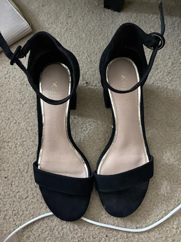 Amazon heels - Image 2
