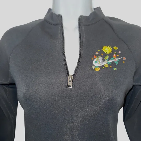 NIKE Women's Long Sleeve Half Zip Black Dress Floral Swoosh NWT $80 Size‎ XS - Image 3