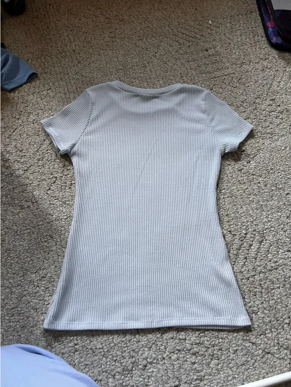 Charlotte Russe Ribbed T-Shirt - Image 2