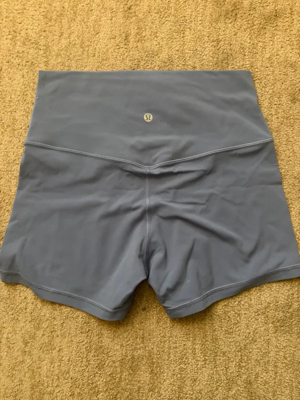 Lululemon Shorts Align 4" High-Rise - Image 2