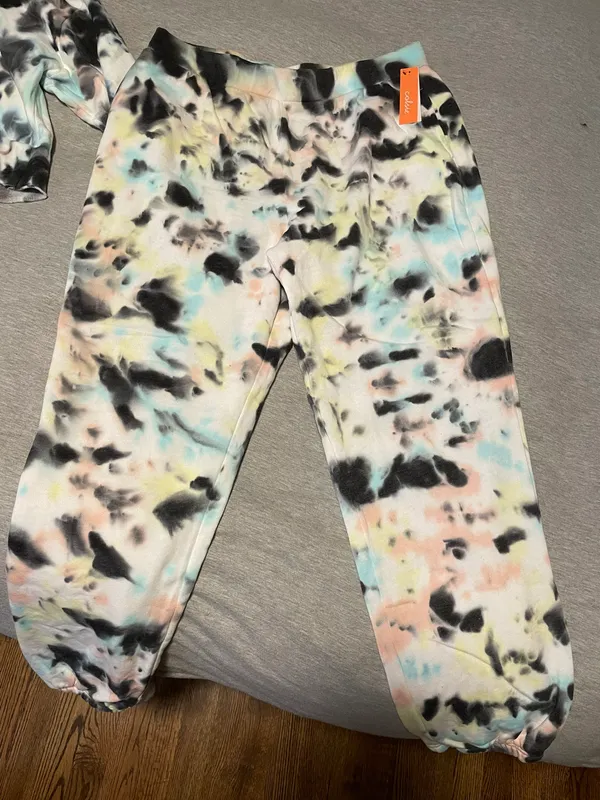 Target Tie Dye Set - Image 4