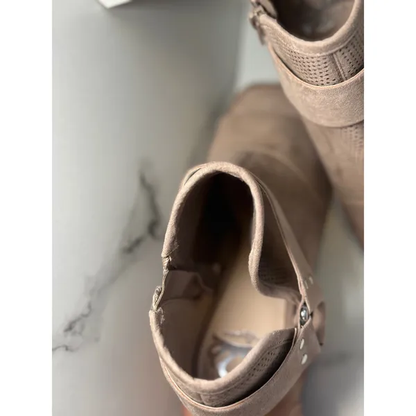 Fergalicious Augustine Taupe‎ Perforated Peep Toe Ankle Boots Tan 8.5M Studded - Image 11