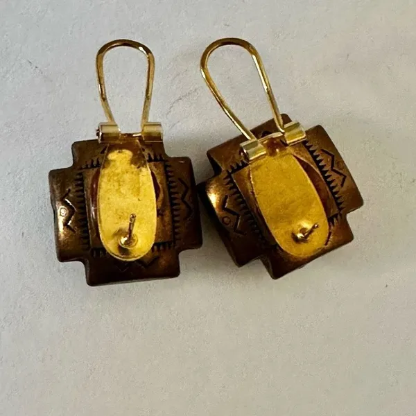 Copper tone geometric post earrings Brown - Image 3