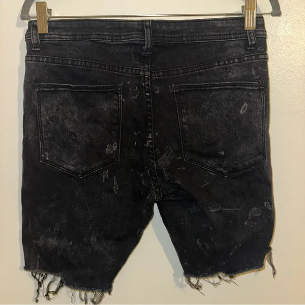 Bongo Black/Gray-washed Distressed Denim Shorts super soft skinny size 11 - Image 7