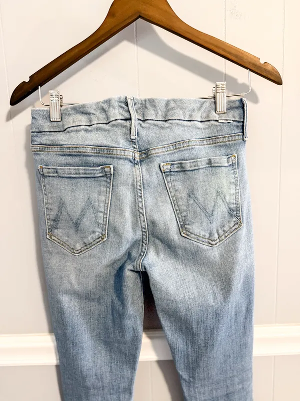 Mother Denim The Looker Two Step Ankle Fray Skinny Jeans in Kiss and Make Up - Image 10