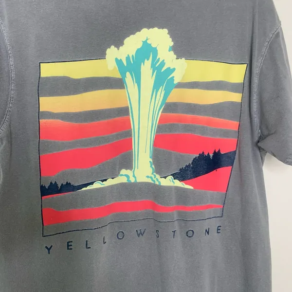 Yellowstone T shirt Bright Back Graphic Tee Sz Medium Cotton - Image 9