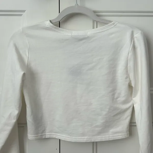 Adika Adults white crossover top with tags, size S - Image 3