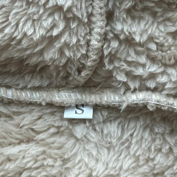 NWOT Chuncky Fleece 1/4 Zip Hoodie size S cream/light tan - Image 6