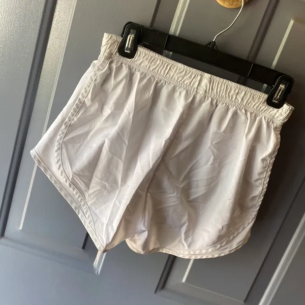 Women’s nike shorts - Image 2