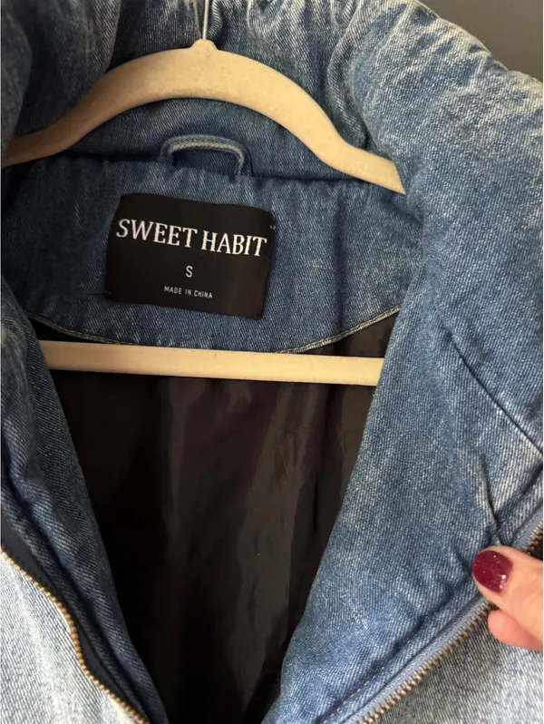Sweet Habit Light Wash Denim Puffer Jacket, Size S - Image 4