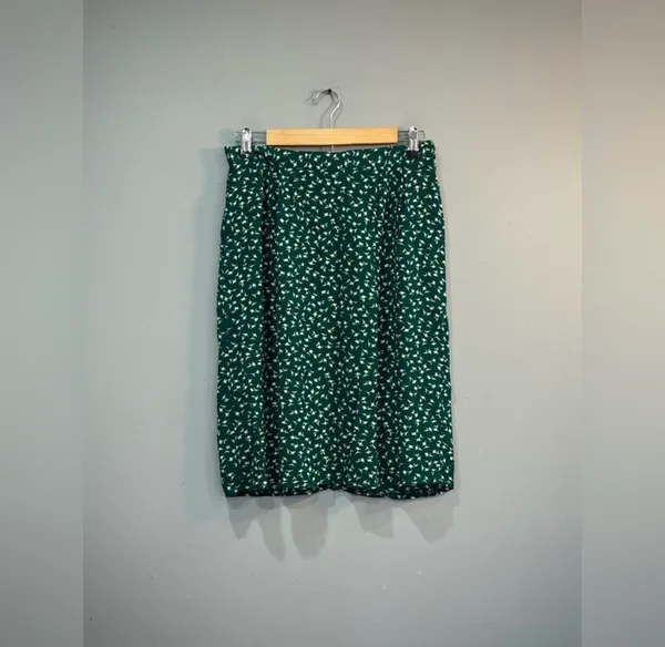 Green Vintage Floral Patterned Skirt Fits 4/6 EUC - Image 3