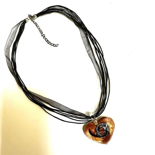 Gold tone black glass heart pendant necklace - Image 7