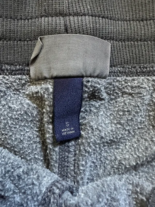 Universal Threads Grey Sweatpants - Image 4