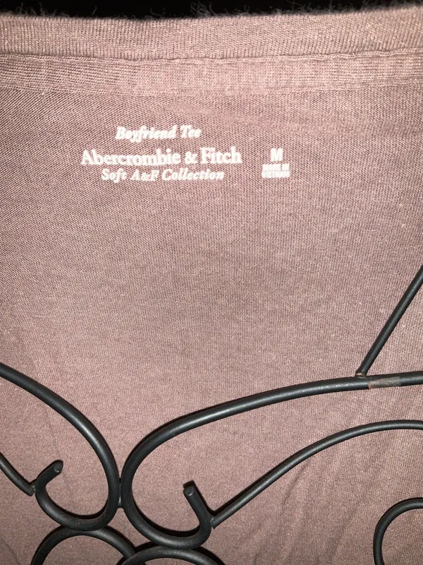 Abercrombie & Fitch Light Brown V-Neck Short Sleeve Boyfriend Tee Sz. L - Image 2