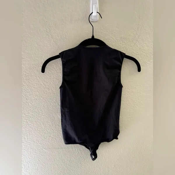 SKIMS Essential Sleeveless Crewneck Thong Bodysuit Size XS Onyx Shapewear Basic - Image 3
