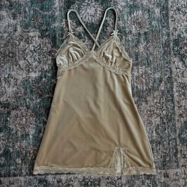 Beverly and Beck Velvet Mini Dress S Gold Lace Homecoming Romantic Coquette - Image 8
