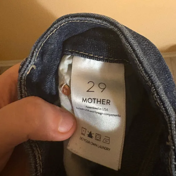 Mother Looker Ankle Fray Jeans in Girl Crush - Image 4