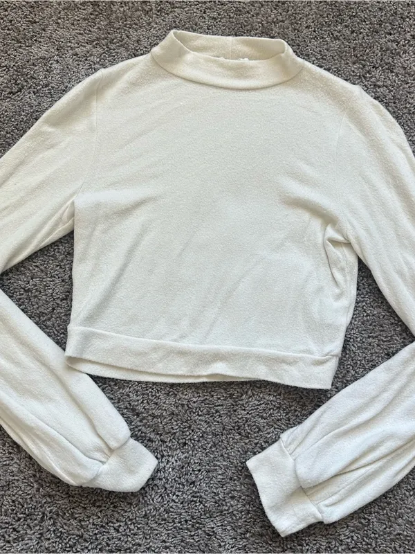 Le Lis Cream Mock Neck Long Sleeve Cropped Top - Image 2