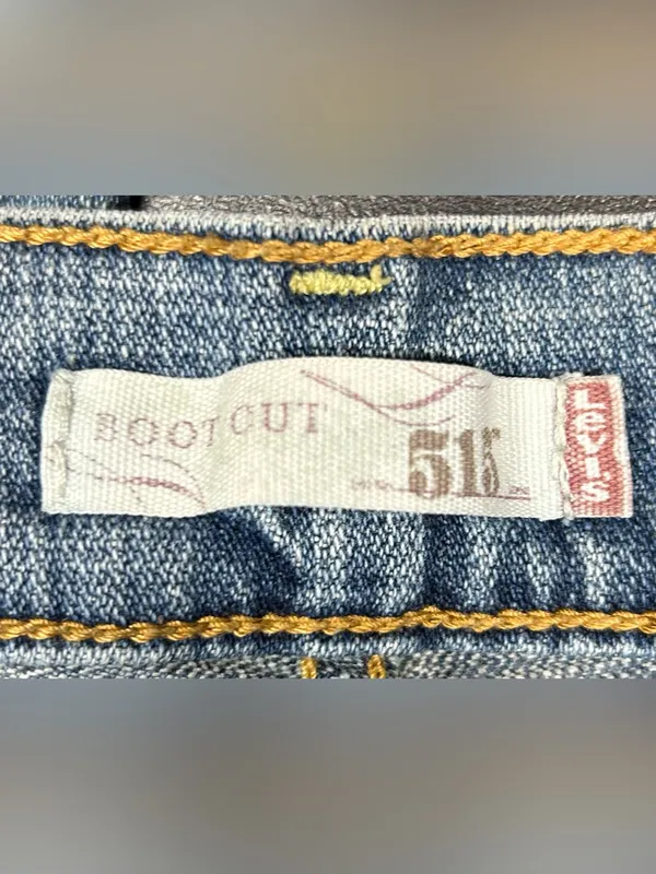Levi’s Women’s Size 10x32” LONG 515 Blue Mid Rise Denim Bootcut Jeans - Image 2