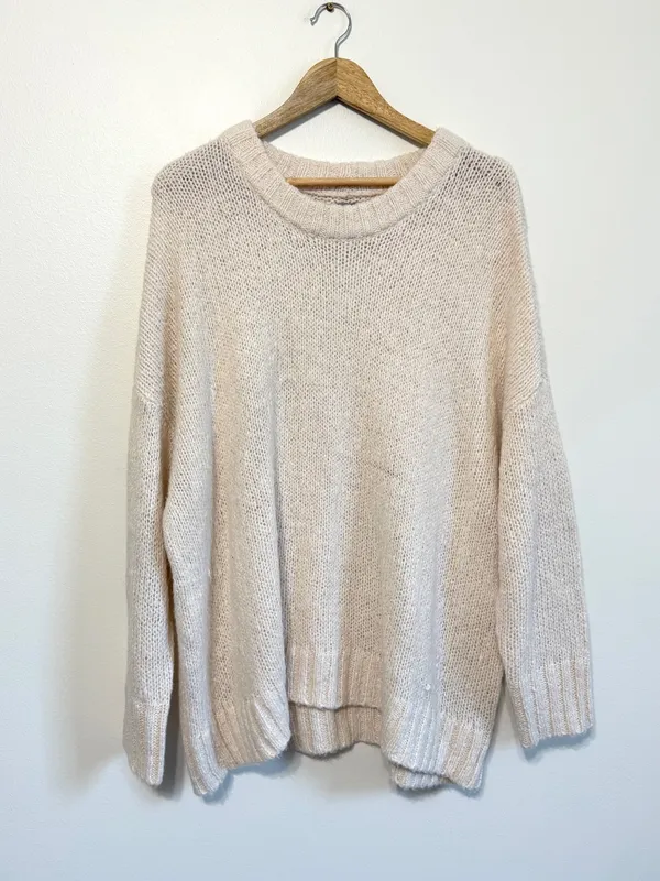 NWT aerie oversized cream sweater size medium pullover sweatshirt NEW - Image 2